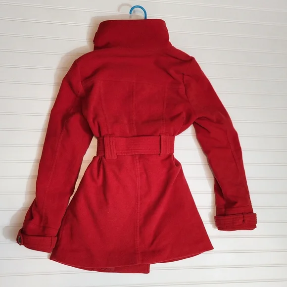 Sold - Picture 3 of 6